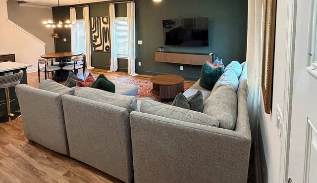 House of Jade - Stylish Stockbridge Retreat near ATL