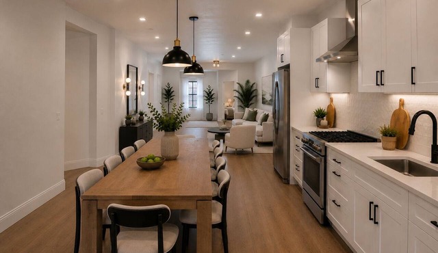 Huge Luxury 3 Bedroom Duplex Apartment in Prime Location