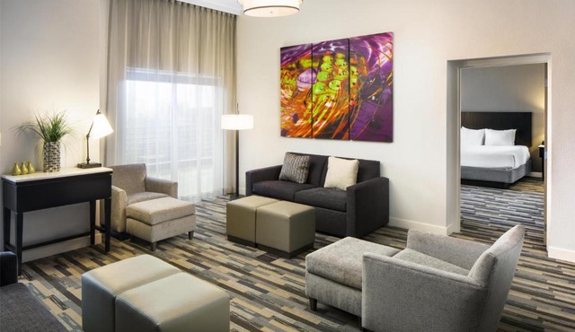 Hyatt House Charlotte Center City