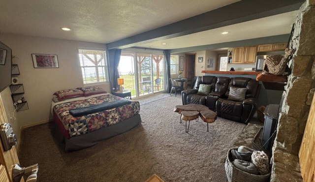 Inlet View Cottage in North Kenai in Kenai