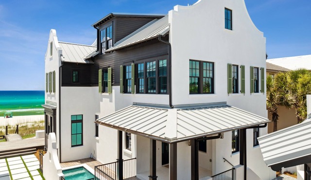 Insight: Stunning Gulf-front Location, Private Pool, 7 Bedrooms, Sleeps 22!