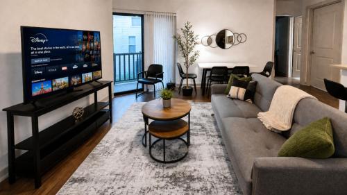 Iron City Retreat Modern 2BR Stay