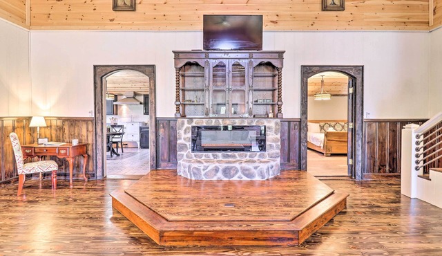 ‘Iron Duff Chapel’ - Unique Escape w/Mtn Views!