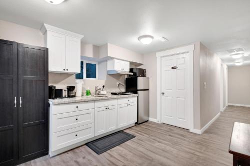 Judkins Basement Suite Near Downtown & Light Rail in Seattle