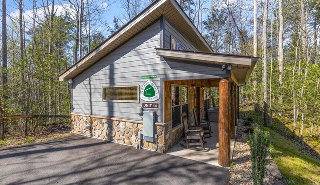 King Bed Lodge + Hot Tub + Fire Pit #14