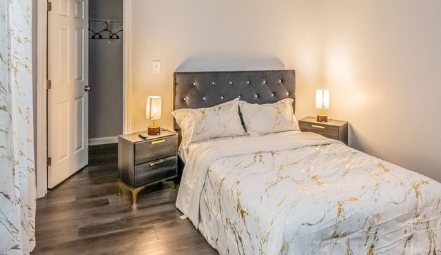 Lady G - Modern Comfort in Fairburn