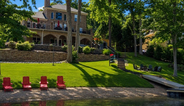 Lake Norman, Pool, Golf Simulator, Sauna, Hot tub, Pickleball/Basketball, EV Chg