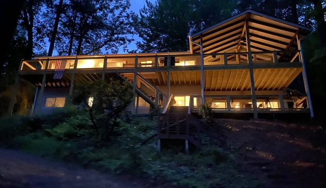 Lake Toxaway Lakefront Views, Dock & Fire Pit