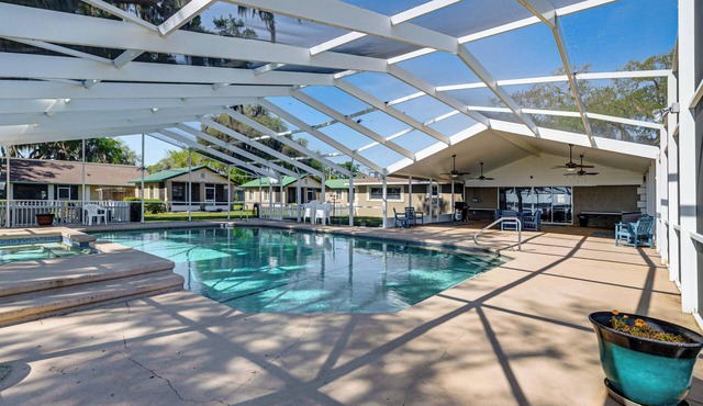 Lake View, Pool Access! Pet-Friendly Hernando Stay in Hernando