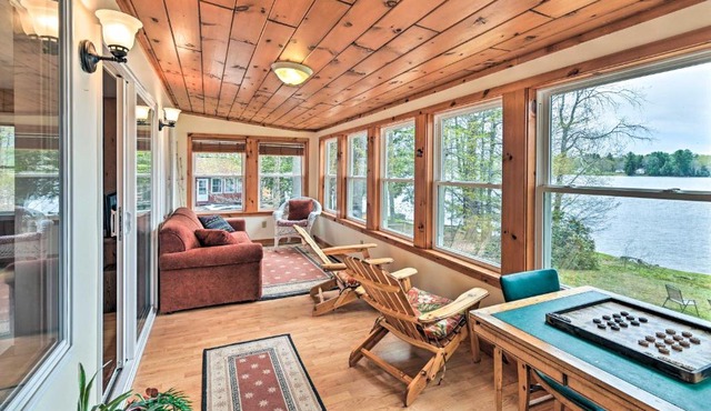 Lakefront Broadalbin Getaway w/Deck + Kayaks in Broadalbin