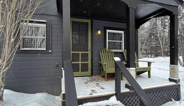 Lakeside Cabin 6 with Kitchen in Holderness