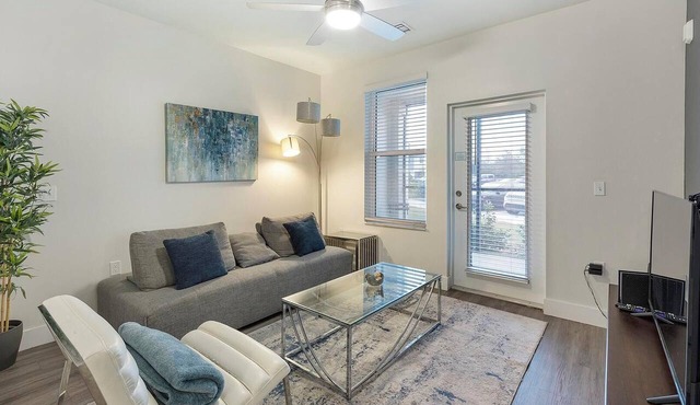 Landing | Amazing 1BD, Clubhouse, Pool