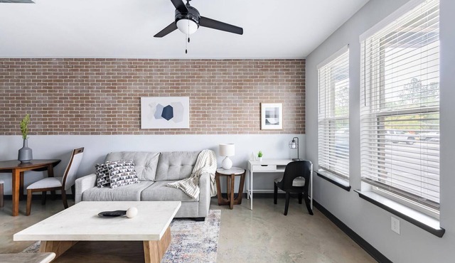 Landing | Amazing 1BD, Game Room, Rooftop Lounge