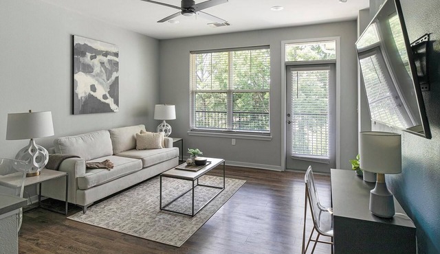 Landing | Amazing 1BD, Pool, Gym