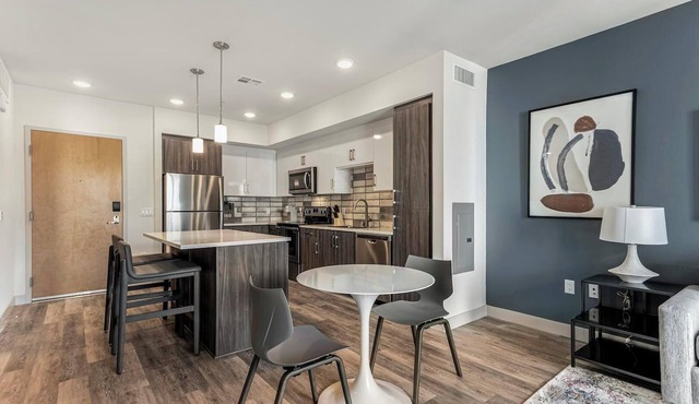 Landing | Amazing 2BD, Gym, Pool