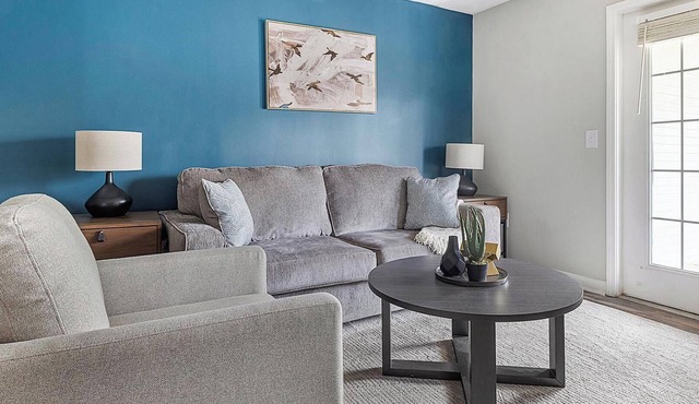 Landing | Chic 2BD, Clubhouse, Gym