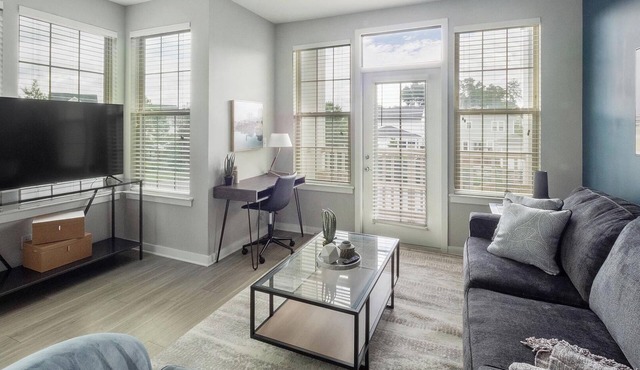Landing | Incredible 3BD, Pool, Gym