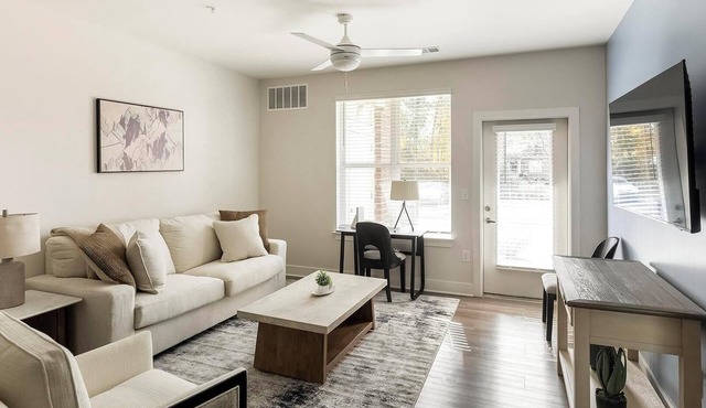 Landing | Modern 1BD, Gym, Pool