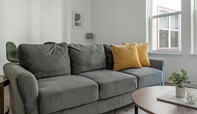 Landing | Spectacular 1BD, Yoga Studio, Clubhouse