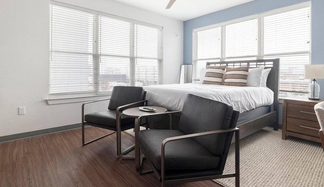 Landing | Spectacular Studio, Pool, Yoga Studio