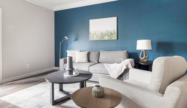 Landing | Spectacular 2BD, Tennis Court, Clubhouse