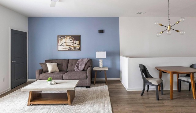 Landing | Stunning 1BD, Clubhouse, Gym