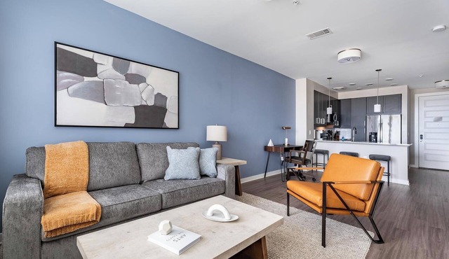 Landing | Stunning 1BD, Gym, Clubhouse