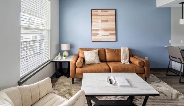 Landing | Stunning 2BD, Gym, Game Room