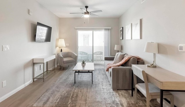 Landing | Stunning 2BD, Rooftop Lounge, Pool in Henderson
