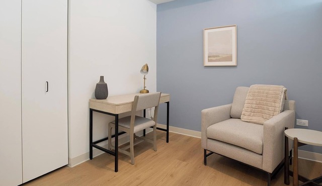 Landing | Stunning Studio in Lincoln Park in Chicago