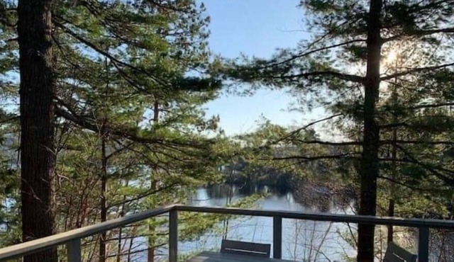 Le Blanchon-Waterfront-P'tit Lac Brompton in Saint-Denis-de-Brompton