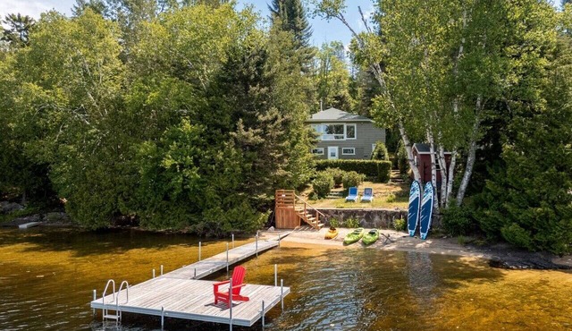 Le Kaïa, Bord de L`eau, Plage, spa et foyer in Nominingue