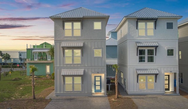 Lighthouse Landing ~ Luxe Coastal Retreat, 1 Block to PCB White Sands
