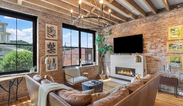Lofty Expectations-Industrial Chic 2BR · Downtown Burnsville · Walk 2 Everything