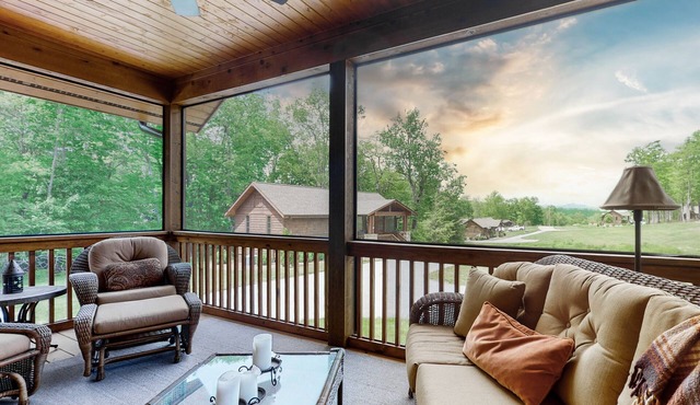 LongView Cottage: Spacious Tiny Home w Fireplace, Screen Porch, Community Perks