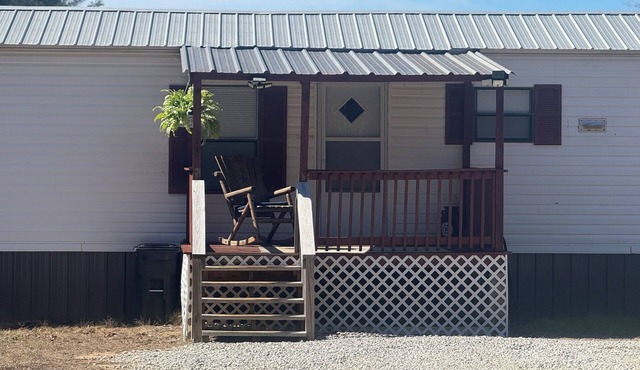 Lovely 3-bedroom 2 Full Bathroom Farm experience in Sparta GA