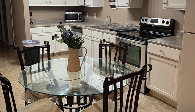 Lovely remodeled Two Bedroom home with stunning mountain view