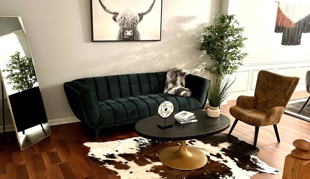 Lux home! Access to the airport, Shopping and entertainment
