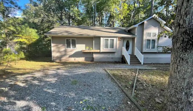 Luxe Homey Get-Away Beach Cove in Ocean Pines