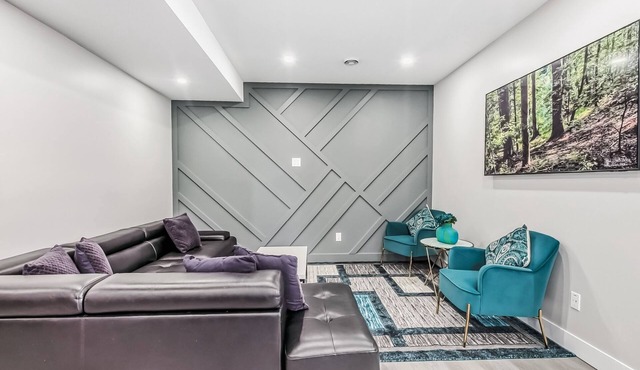 Luxurious two bedroom with one bathroom in Calgary