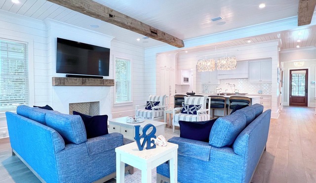 Luxurious Watersound Escape Gulf Views, Pool, Grill, & Bikes Included! in Watersound