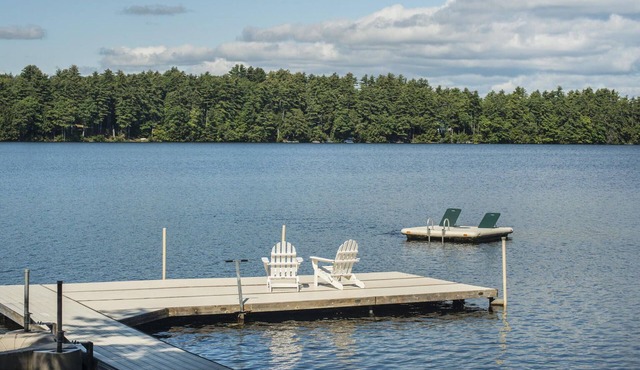 Luxury Family Home/Retreat Center on Great Pond in Belgrade