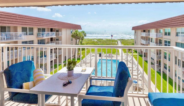 Luxury Oceanview Penthouse W/Balcony- Cocoa Beach 🌊
