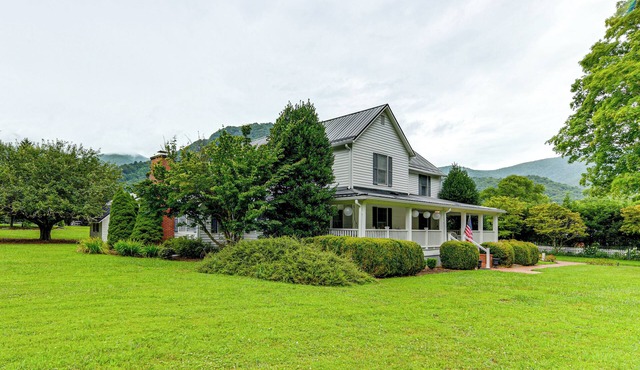 Maggie Valley Historic Farmhouse on 5 Acres!