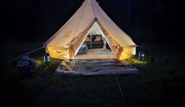Magical Canvas Bell Tent on Private Acreage – Near Woodstock