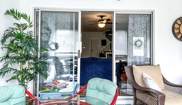Mallard Lakes townhome near beach with pools, hot tubs & sports courts