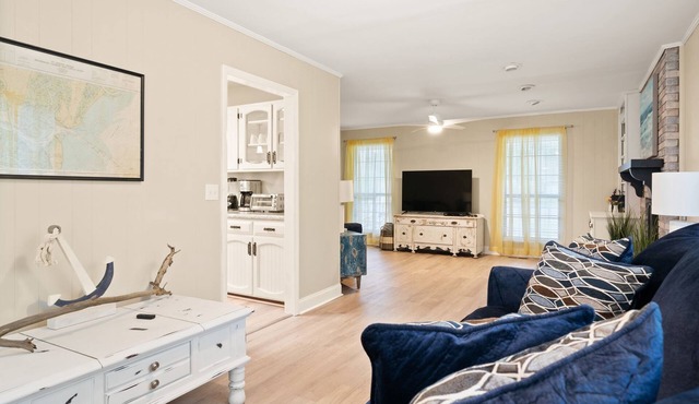 Marsh Front Cottage | 3 Bed, 2.5 Bath