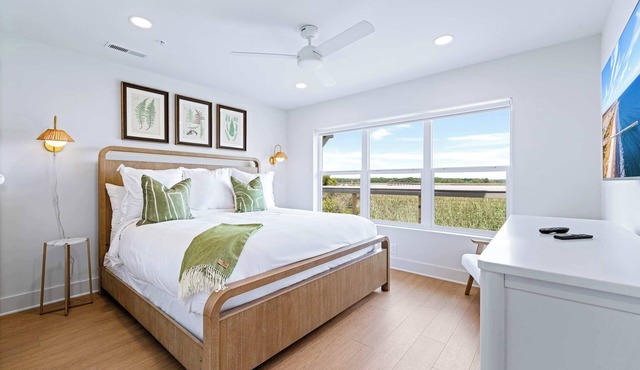Marsh View Cottage with Pool + Boat Slip in Georgetown