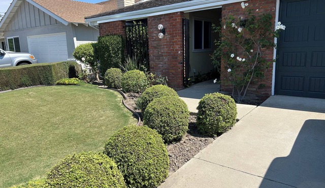 Mid Century Mod 3 bed stunner in Huntington Beach w/A/C & Fibre 1 mi to beach