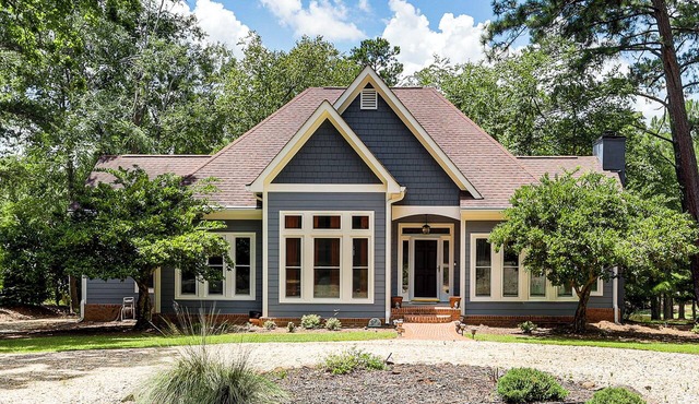 Mid-Term Stay Near Lake Oconee! Home w/Gazebo